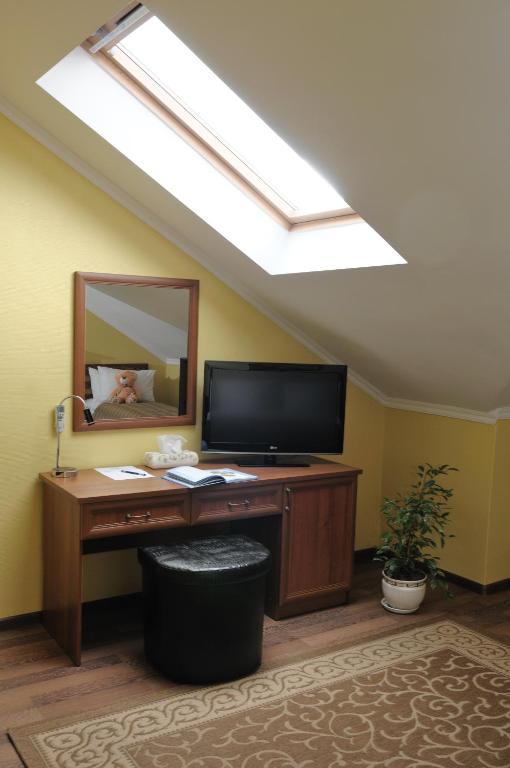 Melrose Hotel Rivne Rum bild